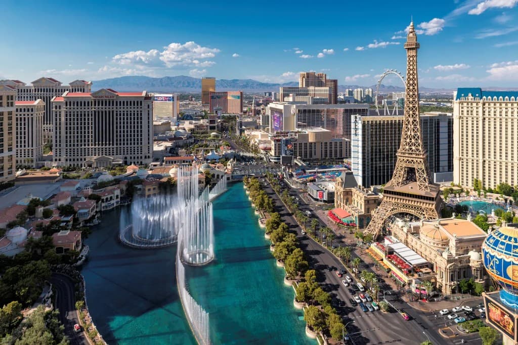 Bellagio fountains and Paris Las Vegas